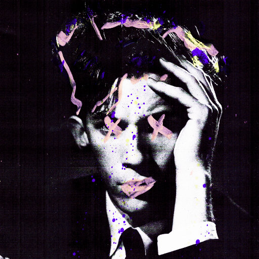 外国美女被绑在床上扒衣吸乳液
